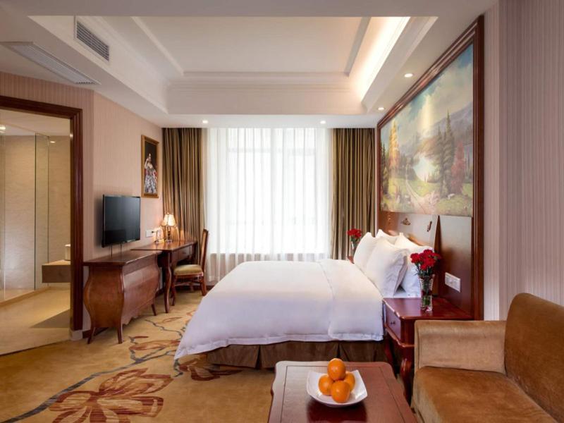Vienna Hotel Puning South Huancheng Road High-Speed Train Station Esterno foto