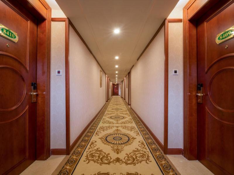 Vienna Hotel Puning South Huancheng Road High-Speed Train Station Esterno foto